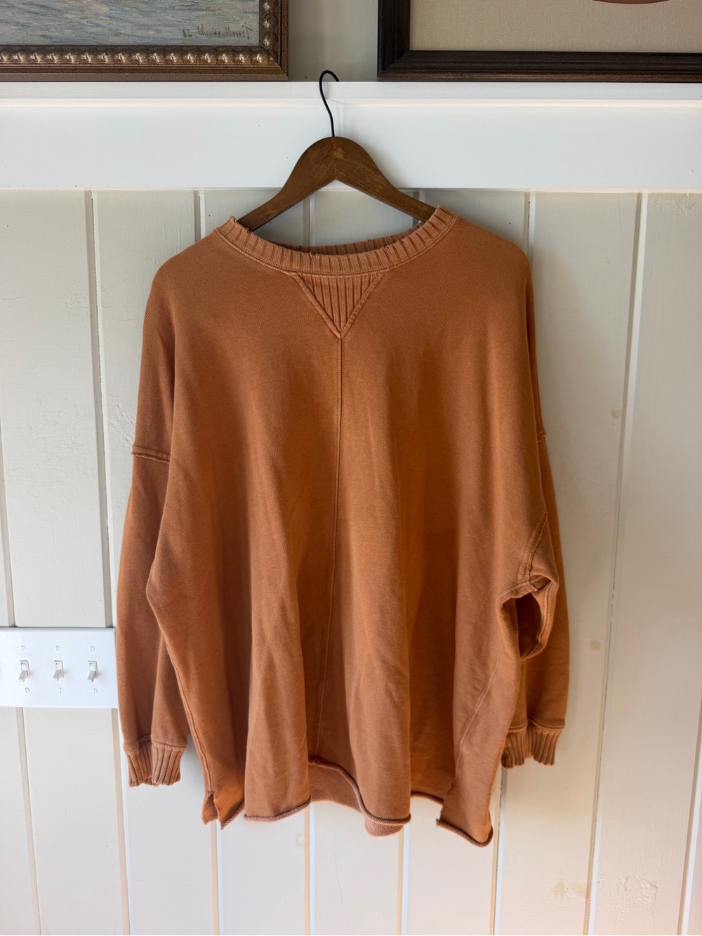 aerie Women’s Crewneck Sweatshirt in Rust Orange, Raw Edge, Size Large, Like New